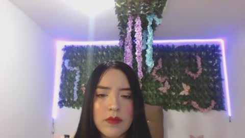 Snapshot of adara_cute_69 chatting on July 18, 4:22 pm Adara online show from July 18, 4:22 pm