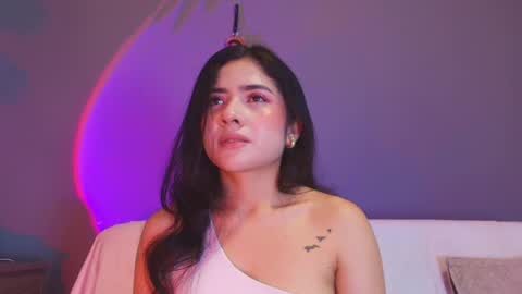 Snapshot of adara_johnson_ chatting on May 8, 12:21 pm Adara Johnson online show from May 8, 12:21 pm