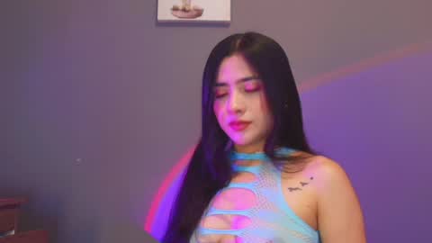 Snapshot of adara_johnson_ chatting on June 4, 11:49 am Adara Johnson online show from June 4, 11:49 am