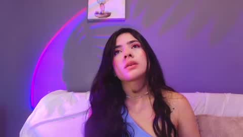Snapshot of adara_johnson_ chatting on June 10, 11:42 am Adara Johnson online show from June 10, 11:42 am