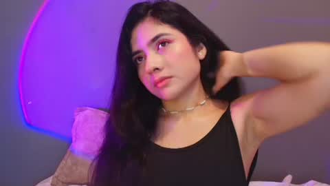 Snapshot of adara_johnson_ chatting on June 11, 12:14 pm Adara Johnson online show from June 11, 12:14 pm