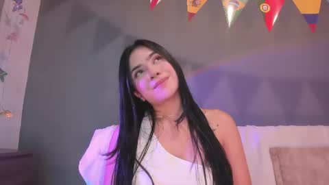 Snapshot of adara_johnson_ chatting on June 18, 11:58 am Adara Johnson online show from June 18, 11:58 am