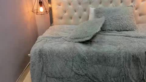 Snapshot of adara_yisith chatting on December 17, 6:14 pm ADARA online show from December 17, 6:14 pm