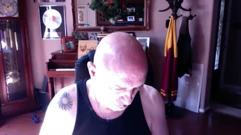 Snapshot of add_me_2 chatting on May 22, 3:06 pm add_me_2 online show from May 22, 3:06 pm