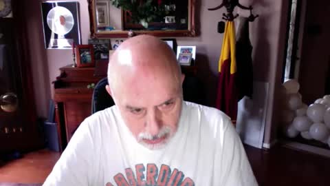 Snapshot of add_me_2 chatting on May 30, 7:11 pm add_me_2 online show from May 30, 7:11 pm