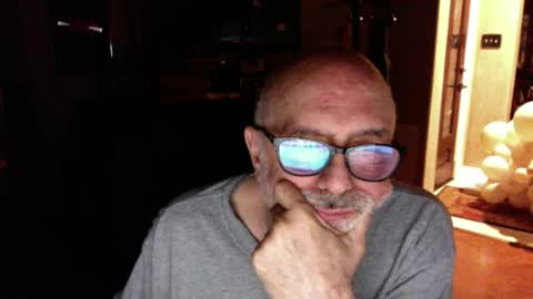 Snapshot of add_me_2 chatting on June 11, 3:48 am add_me_2 online show from June 11, 3:48 am