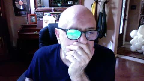 Snapshot of add_me_2 chatting on June 14, 11:18 pm add_me_2 online show from June 14, 11:18 pm