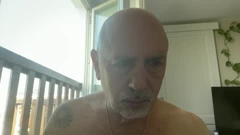 add_me_2 online show from June 25, 9:14 am