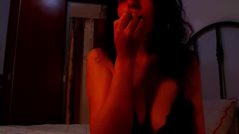 amy        online show from April 23, 11:53 am