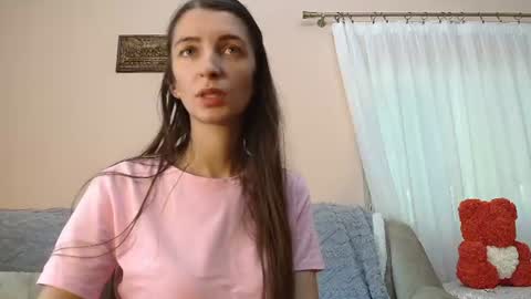 Snapshot of addicted_to_you1 chatting on June 20, 9:56 am addicted_to_you1 online show from June 20, 9:56 am