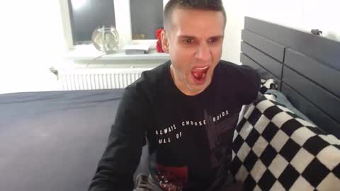 Snapshot of addictedgammer chatting on October 6, 11:57 pm addictedgammer online show from October 6, 11:57 pm