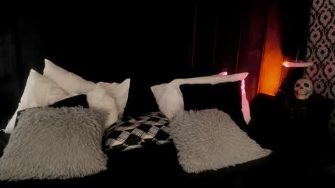 Snapshot of adeelinee chatting on January 7, 7:49 pm Ade online show from January 7, 7:49 pm