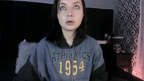 Snapshot of adeelinee chatting on March 27, 8:08 pm Ade online show from March 27, 8:08 pm