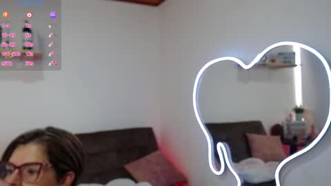 Snapshot of adeellee_ chatting on February 16, 4:53 pm adeellee online show from February 16, 4:53 pm