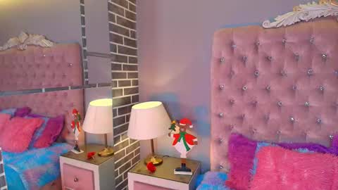 Adelaine online show from December 19, 4:19 am