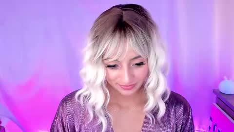 Snapshot of adelarangel chatting on February 19, 9:14 pm Adela Rangel START Mon to Sat from 3pm - 9pm COL time online show from February 19, 9:14 pm