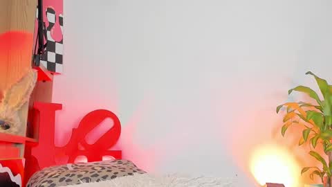 Snapshot of adelarangel chatting on November 19, 12:10 am Adela Rangel START Mon to Sat from 3pm - 9pm COL time online show from November 19, 12:10 am