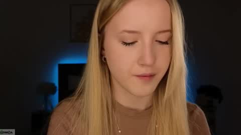 Adele online show from February 12, 9:43 pm