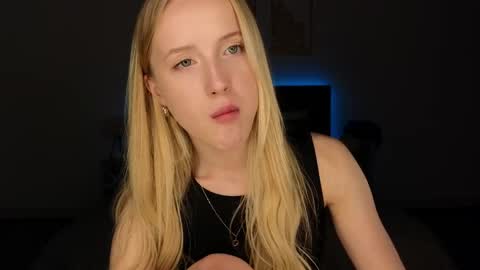 Snapshot of adele_armas chatting on June 6, 9:08 pm Adele online show from June 6, 9:08 pm
