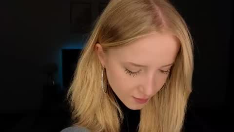 Snapshot of adele_armas chatting on June 17, 8:54 pm Adele online show from June 17, 8:54 pm