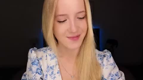 Snapshot of adele_armas chatting on July 15, 9:09 pm Adele online show from July 15, 9:09 pm