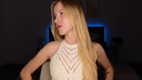 Snapshot of adele_armas chatting on July 17, 8:57 pm Adele online show from July 17, 8:57 pm