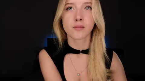 Snapshot of adele_armas chatting on July 19, 8:34 pm Adele online show from July 19, 8:34 pm
