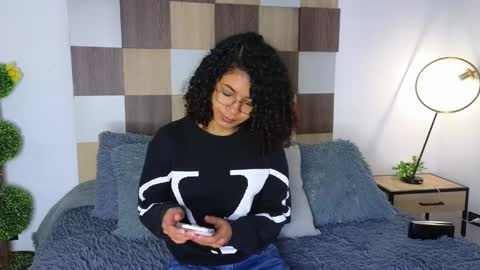 Snapshot of adele_carter_ chatting on February 8, 11:55 am Andrea online show from February 8, 11:55 am