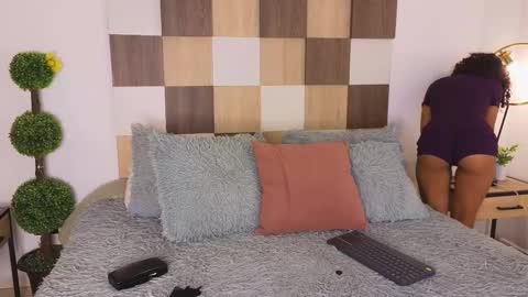 Snapshot of adele_carter_ chatting on February 14, 12:09 am Andrea online show from February 14, 12:09 am