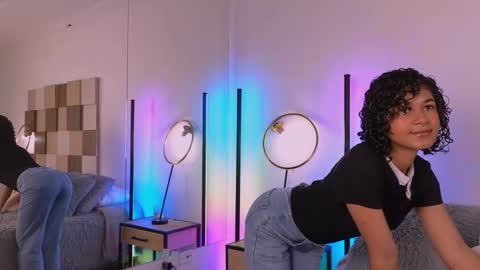 Snapshot of adele_carter_ chatting on October 25, 12:13 pm Andrea online show from October 25, 12:13 pm