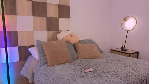 Andrea online show from February 9, 12:09 pm