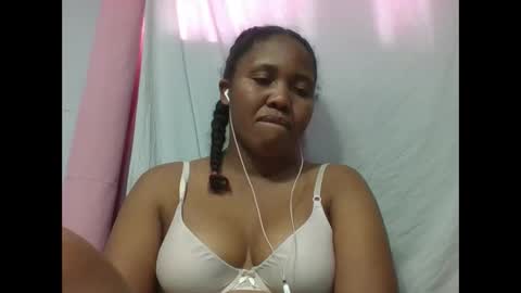 adelealy online show from October 27, 5:22 am