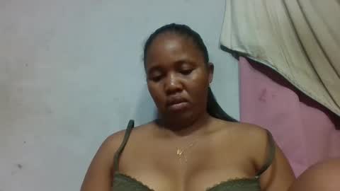 adelealy online show from May 6, 5:03 am
