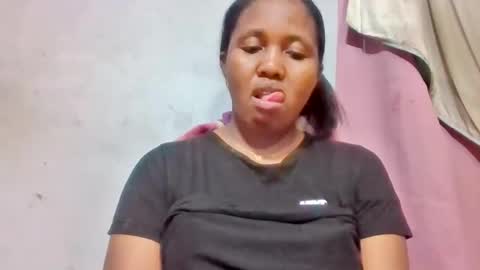 adelealy online show from May 11, 4:15 pm