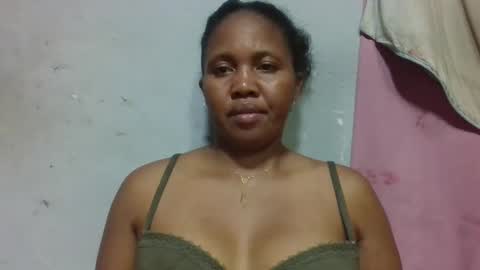 adelealy online show from May 31, 11:50 am