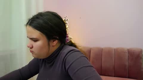 adelecruzz online show from January 17, 11:17 am