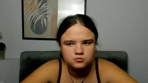 adelecruzz online show from September 17, 12:07 pm