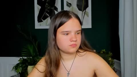 adelecruzz online show from April 27, 11:52 am