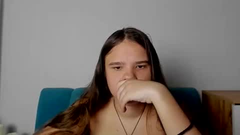 Snapshot of adelecruzz chatting on June 10, 12:04 pm adelecruzz online show from June 10, 12:04 pm