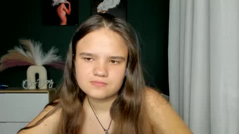 Snapshot of adelecruzz chatting on June 14, 12:07 pm adelecruzz online show from June 14, 12:07 pm