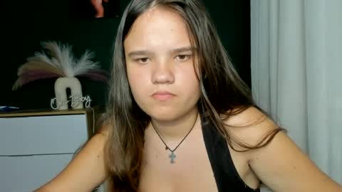 Snapshot of adelecruzz chatting on June 21, 12:08 pm adelecruzz online show from June 21, 12:08 pm