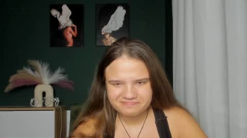 Snapshot of adelecruzz chatting on July 3, 12:11 pm adelecruzz online show from July 3, 12:11 pm