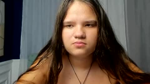 Snapshot of adelecruzz chatting on July 28, 12:01 pm adelecruzz online show from July 28, 12:01 pm