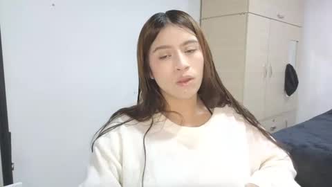 Snapshot of adelein_foxxx chatting on October 26, 10:47 pm adellein foxx online show from October 26, 10:47 pm