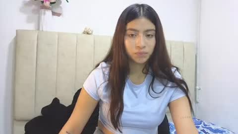 Snapshot of adelein_foxxx chatting on July 14, 2:05 am adellein foxx online show from July 14, 2:05 am