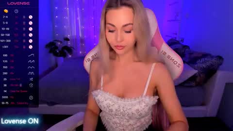 Adele online show from March 16, 5:44 am