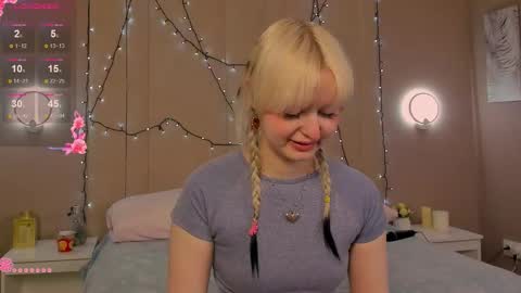 adelesilvy online show from March 14, 1:55 am