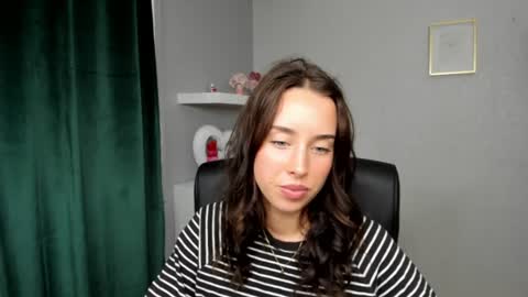 Snapshot of adelesolo chatting on July 6, 12:35 pm Adele online show from July 6, 12:35 pm