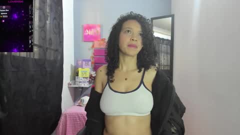 Adeleth online show from November 22, 1:21 pm