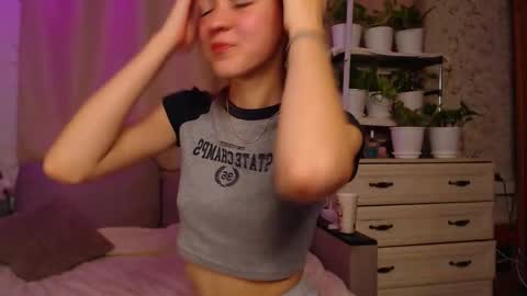 Snapshot of adelin_maxwell chatting on October 9, 8:51 pm Lina online show from October 9, 8:51 pm